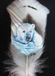 l'our polaire sur la banquise sur plume de dindon grise et blanche