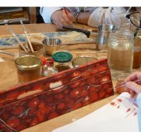 Formation pour doreurs : LES POLYCHROMIES SUR BOIS À LA DÉTREMPE ET LEUR RESTAURATION , Martine Sezer, Artiste plasticienne