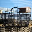 Panier Plage déclinés en trois volumes : 40, 25 et 14 litres. Ultra léger et résistant. Idéal pour la plage quand on ne veut pas ramener du sable à la maison.