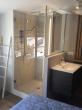 Cabine de douche en verre finition chromé brillant.
#en verre et contre tout ( Avignon )