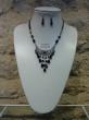 Collier pampilles noires