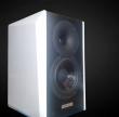 Que ce soit en HiFi ou en home cinéma, le traitement acoustique de la pièce est primordial. A débuter par des choix simples que chacun peut faire, comme un tapis, des rideaux épais. Les solutions de Gautier Audio vont évidemment bien plus loin dans la recherche de l'environnement et la mise en œuvre parfaits.