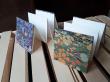 Carnets en accordéon 10 x 10 - 12 vues recto-verso - papier recyclé 220 g/m2 permettant l'aquarelle - couvertures variées papier marbré, ou népalais, toile ou simili cuir.
