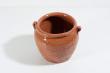 Ce pot pour jardin est fait d’une terre chamottée qui lui donne un effet « texturé » d’exception.