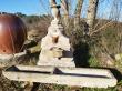 réf 312 - Fontaine en pierre

Auge double bacs: Long 242cm 
43cm larg x 26cm haut

Trumeau :101 cm Haut
Pot en pierre : 38 cm haut