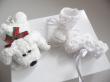 Chaussons vêtement bébé en tricot laine fait main, en vente sur ma boutique en ligne Bleu-blanc-Neige : https://www.alittlemarket.com/boutique/bleu_blanc_neige-158651.html
