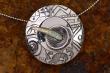 Angela BaduelCrispin - Pendentif homme box full