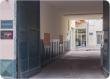 VUE DE LA RUE: L'atelier est au fond de la petite cours du 9bis rue de la Colombette