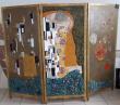 paravent hommage à klimt. Travaille à 3 activités. Brodeuse, encausticienne et mosaïste