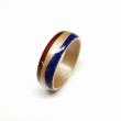 Bague en bois de bouleau (doré), de Padouk (rouge), et en pierre de Lapis-lazuli (bleu) 