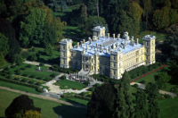 Exposition au Château de FERRIERES , marie gironde